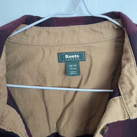 Roots Womens plaid button up. Size XS. - Picture 2 of 3